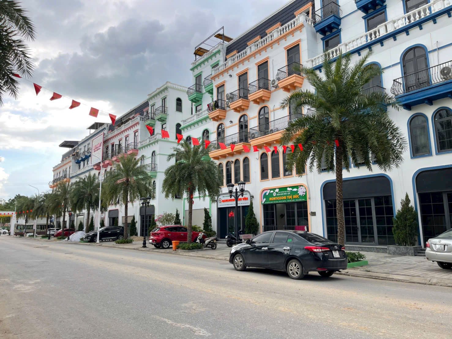 Bán căn góc xẻ khe 3 mặt thoáng khu đô thị VCI Sky Garden trung tâm Vĩnh Yên, giá 4.2 tỷ