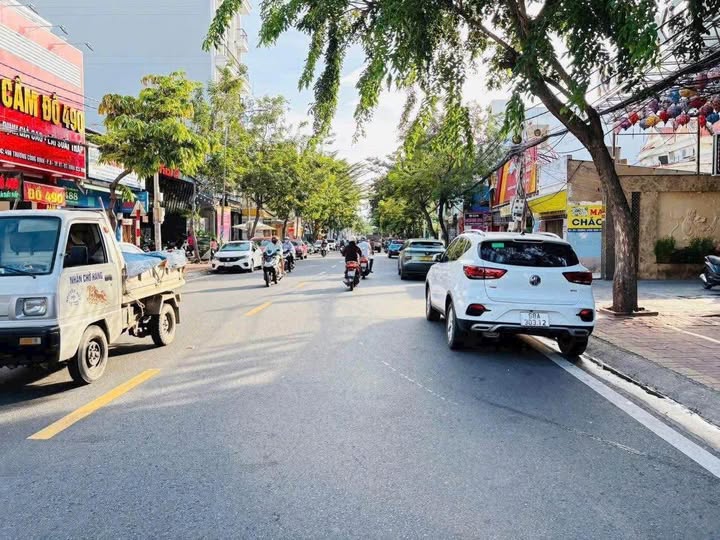 Bán nhà mặt tiền đường Huyền Trân Công Chúa, Vũng Tàu, giá 8.6 tỷ