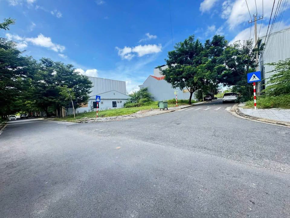 Bán đất 218m2, mặt tiền 10m tại khu quy hoạch Bàu Vá, Thừa Thiên Huế