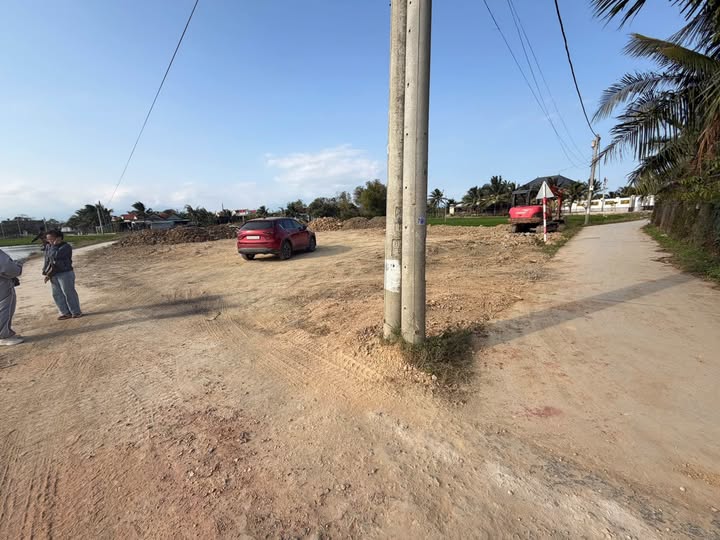 Bán đất thổ cư 100m2, đường bê tông rộng rãi, cách trung tâm thị xã Tam 5 phút