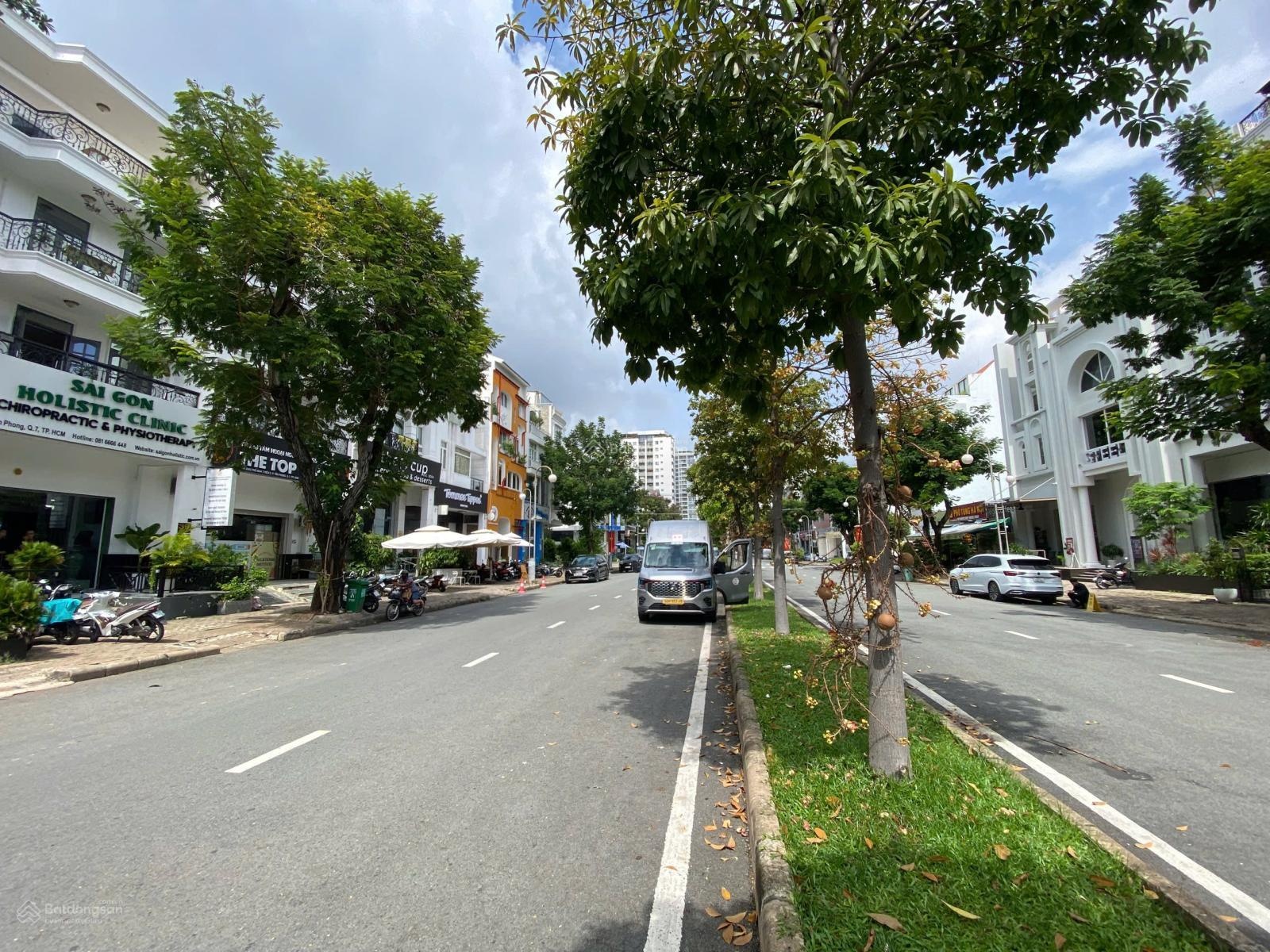 Cho thuê tòa nhà 1.000m sàn trung tâm phú mỹ hưng, giá tốt