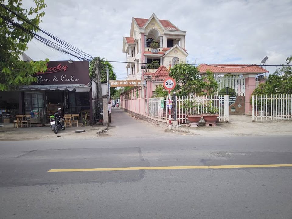 Bán đất Phú Khương, Bến Tre, hẻm xe 7 chỗ tới đất, giá 2.1 tỷ