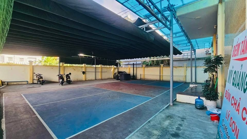 Cho thuê nhà 3 tầng đường Ngũ Hành Sơn, diện tích 600m2, ngang 40m, thang máy, giá 115 triệu/tháng