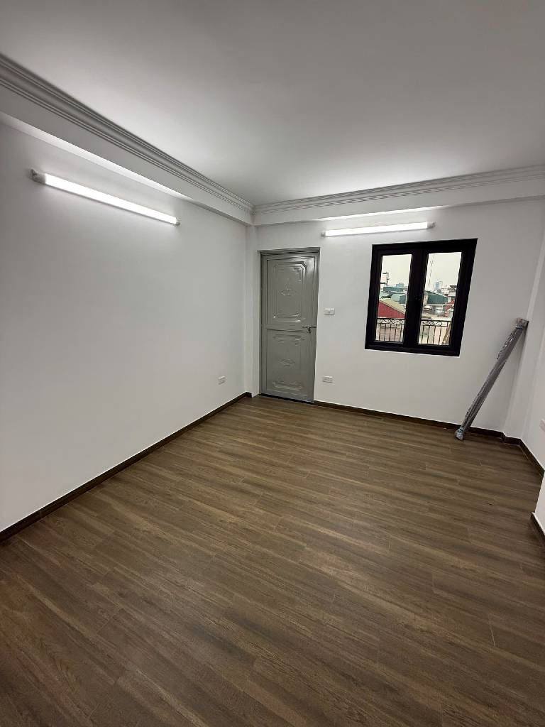 Bán nhà Tôn Đức Thắng, ngay ngã 5 Xã Đàn - Ô Chợ Dừa, 6 tầng, thang máy, giá 19 tỷ