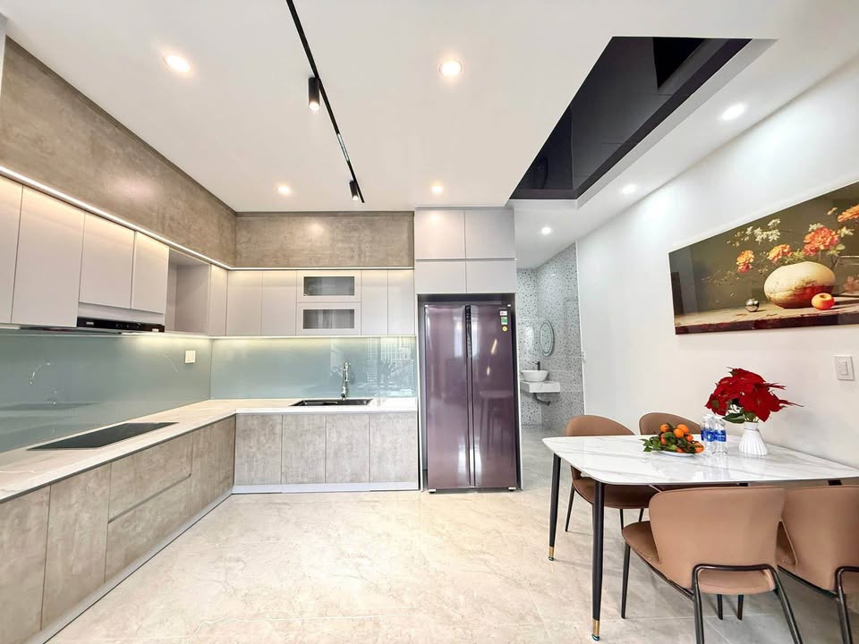 Bán nhà Ngũ Hành Sơn, kiệt 3m, full nội thất, giá 3,75 tỷ