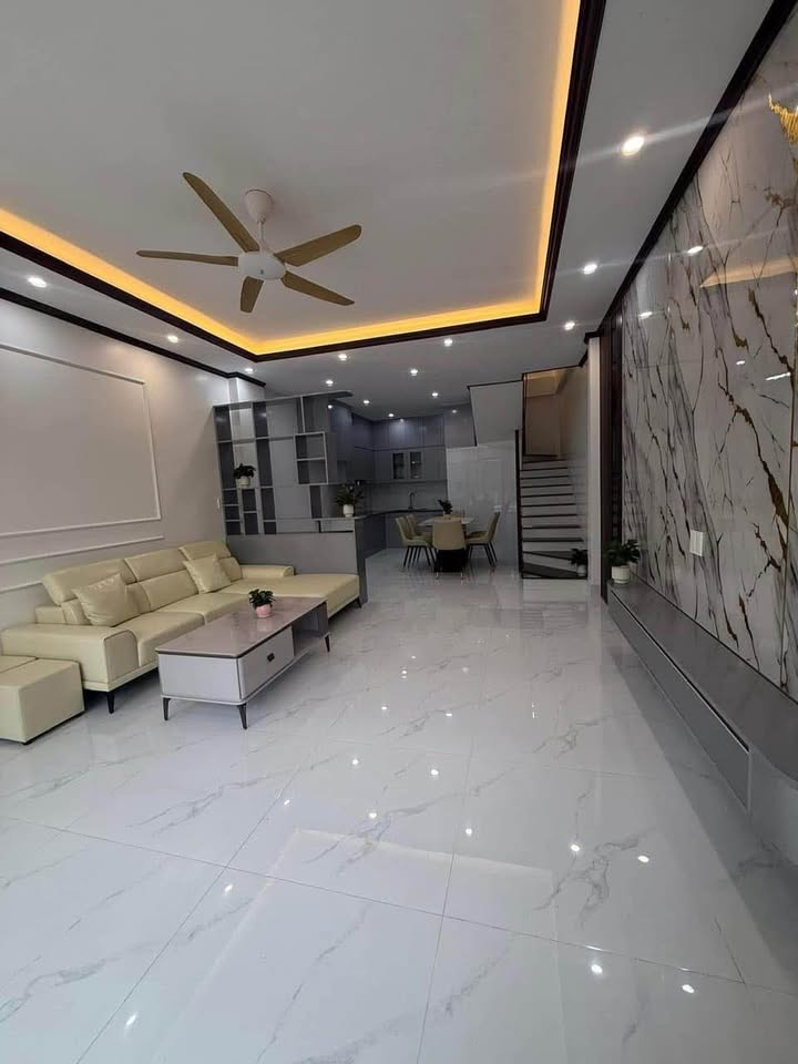 Bán nhà 4 tầng ngay cổng Trung tâm Bảo trợ xã hội tỉnh Lạng Sơn, giá 2.8 tỷ