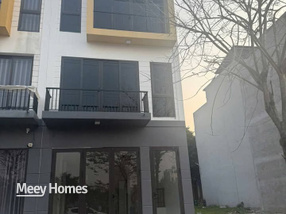 Bán đất sẵn nhà tại khu đô thị Phố Nối House, đường trước nhà rộng, thoáng