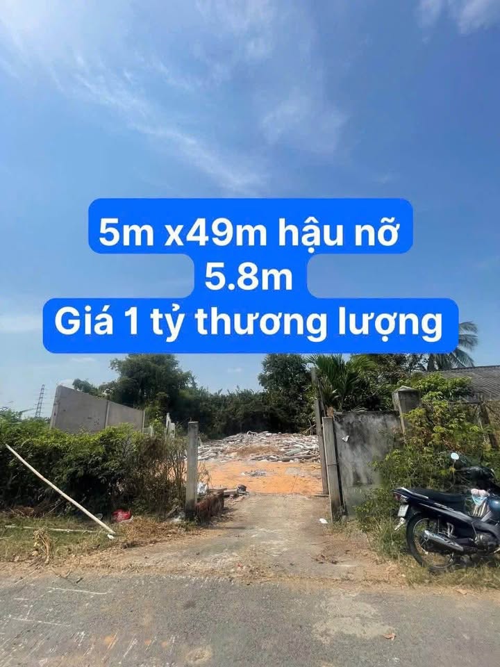 Bán đất mặt tiền Lê Minh Xuân, thành phố Tân An, Long An cũ