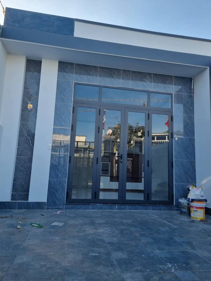 Cần bán nhà cấp 4 mới 100%, khu dân cư trung tâm thị trấn Long Điền, giá 1.75 tỷ