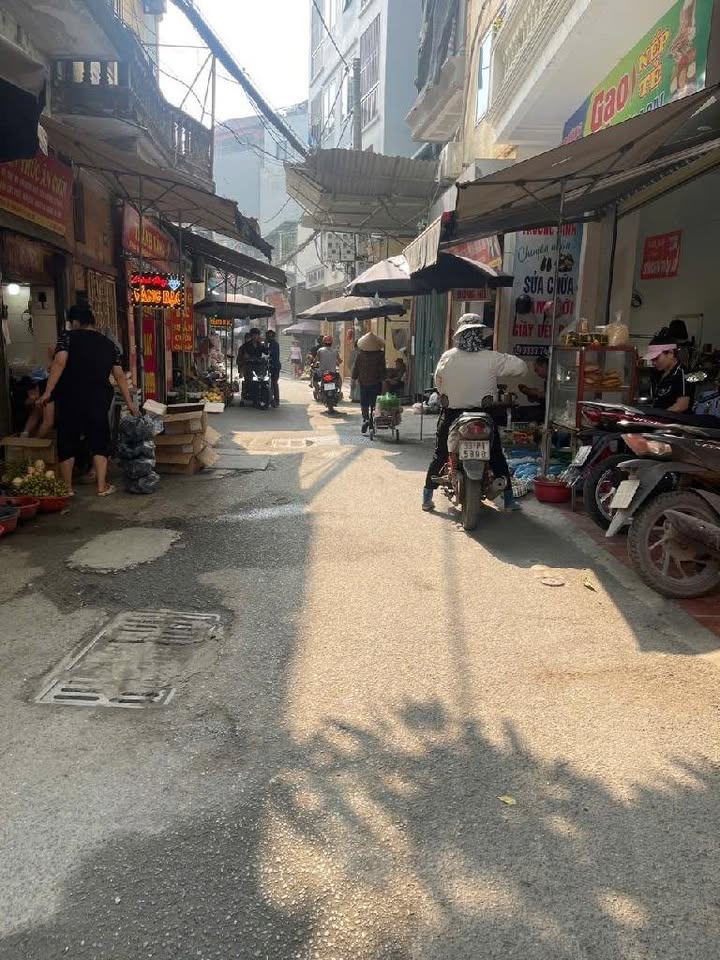 Bán nhà Đình Thôn, diện tích 52m2 x 5 tầng, giá 10 tỷ