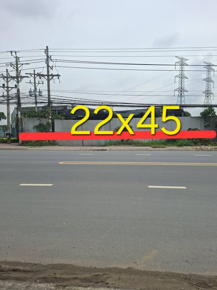 Bán nhà xưởng mặt tiền Tỉnh lộ 824, gần cống Bà Bông, xã Mỹ Hạnh, Đức Hòa, Tây Ninh, giá 20 tỷ