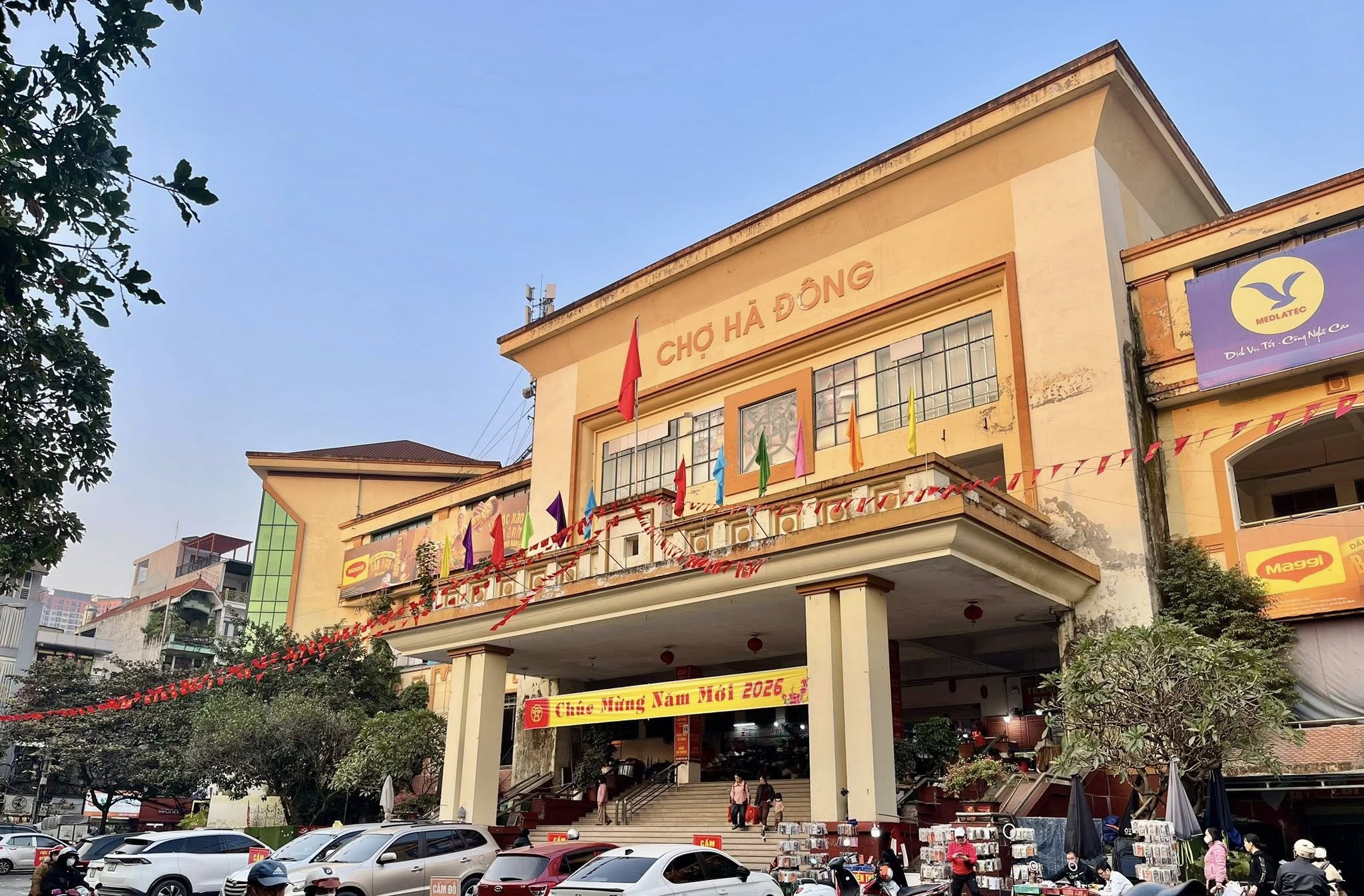 Bán nhà ngay gần chợ Hà Đông, kinh doanh đỉnh, phân lô, ngõ ô tô, 42m2, full nội thất, giá hơn 7 tỷ