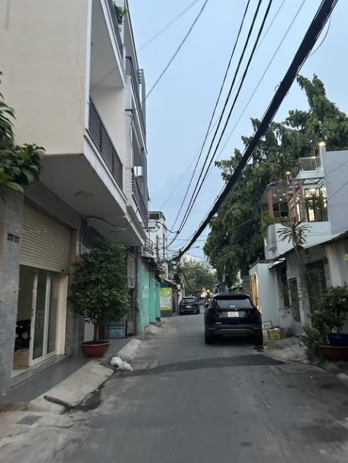 Bán nhà hẻm xe hơi 2 mặt tiền, 3 tầng, 80m2, ngay Độc Lập, giá hơn 7 tỷ