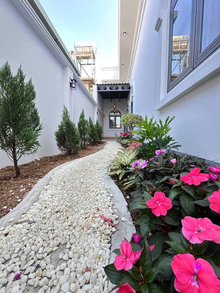 Bán nhà mới hoàn thiện tại hẻm 97 Nguyễn Văn Linh, phường Long Hoa, Tây Ninh, giá 1.89 tỷ