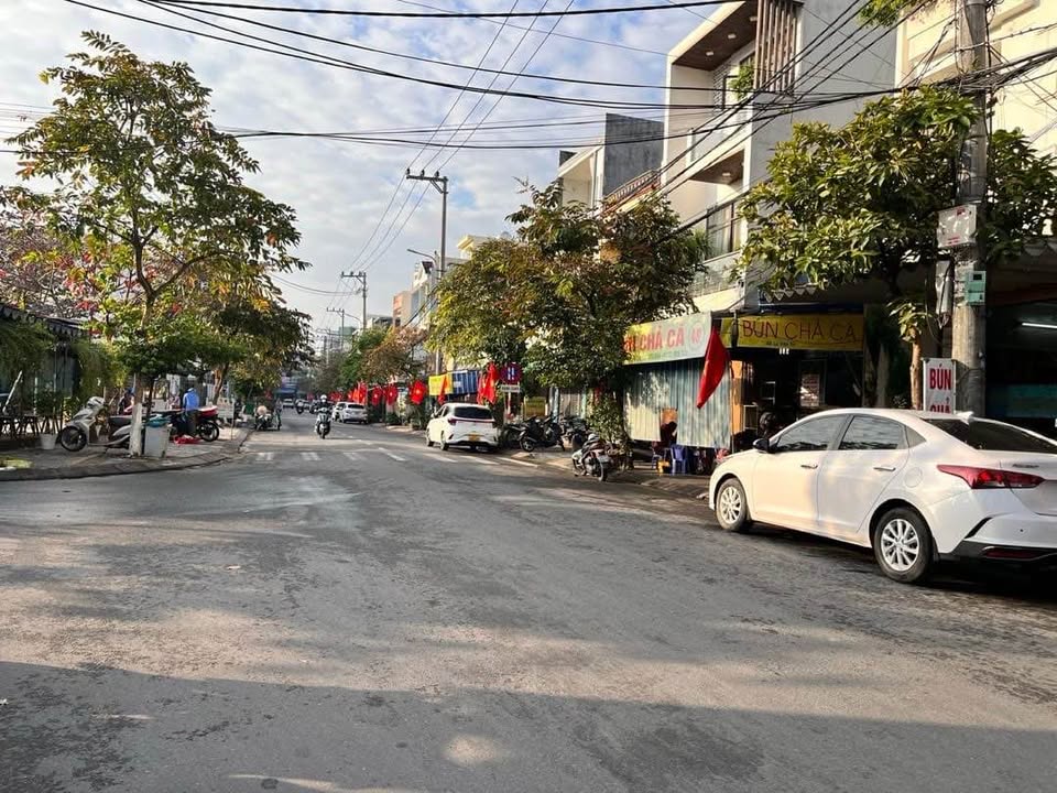 Bán tòa căn hộ 4 tầng mặt tiền Lý Văn Tố, sát biển, dòng tiền 60 triệu/tháng