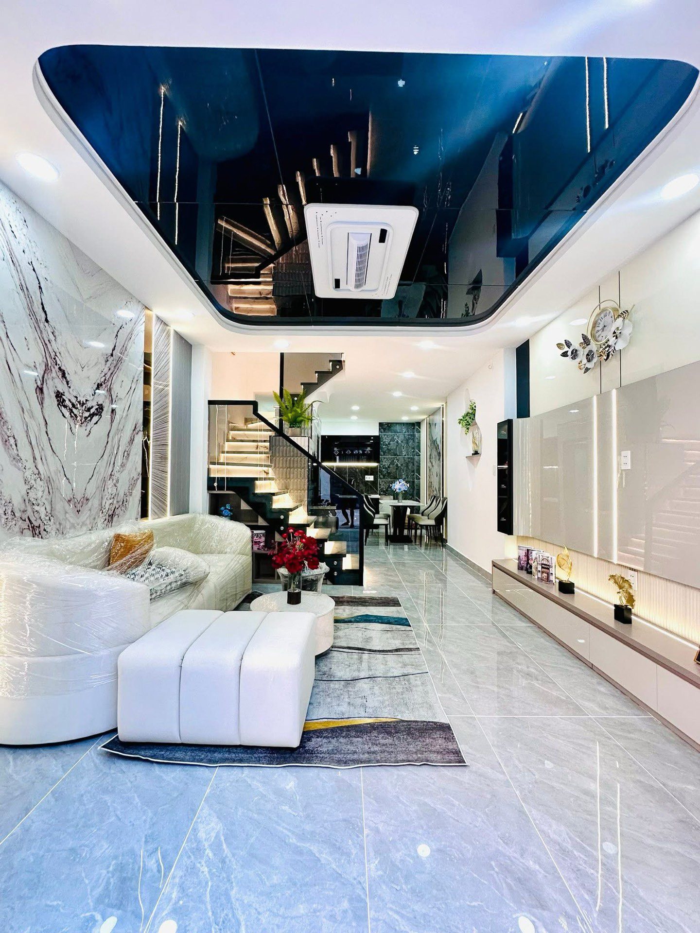 Bán nhà đẹp hẻm xe hơi 1 trục Phan Huy Ích, Gò Vấp, cách mặt tiền chỉ vài bước chân, giá 5.75 tỷ