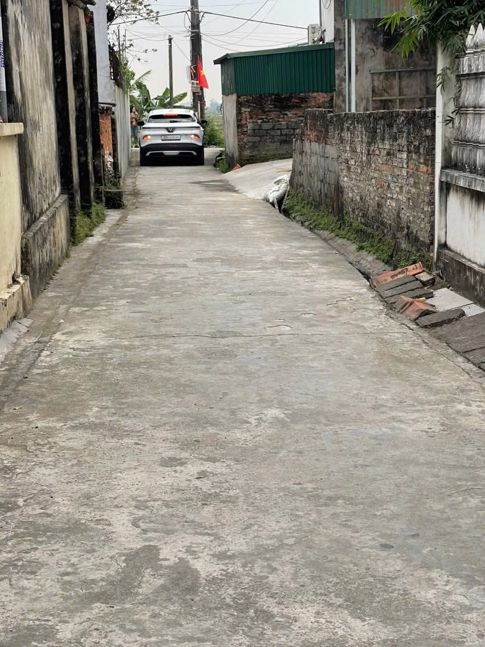 Siêu phẩm đất nền, đường thông ô tô chạy vòng quanh đất tại Làng nghề may thôn Trãi, Vân Từ