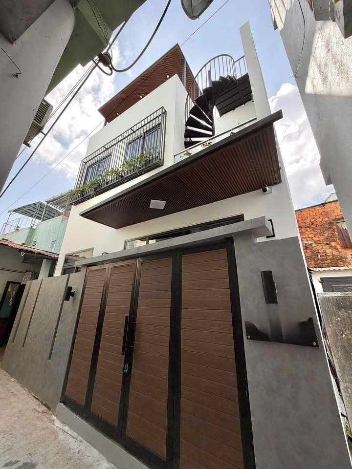 Bán nhà 2.5 tầng kiệt 2,5m đường Văn Cao, Thanh Khê, Đà Nẵng, giá 4.65 tỷ