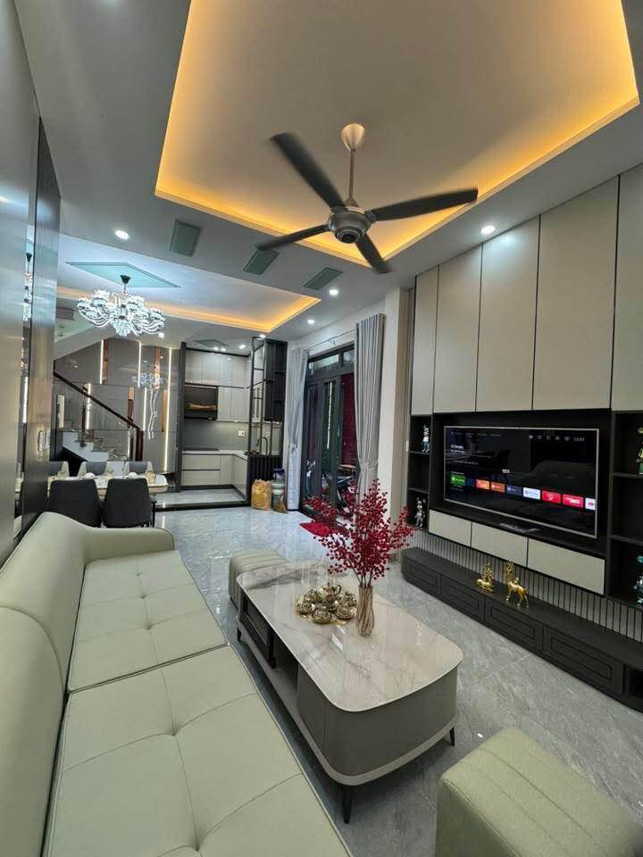 Bán nhà kiệt 698 Trần Cao Vân, Hải Châu, cách biển vài bước chân, giá 4,95 tỷ