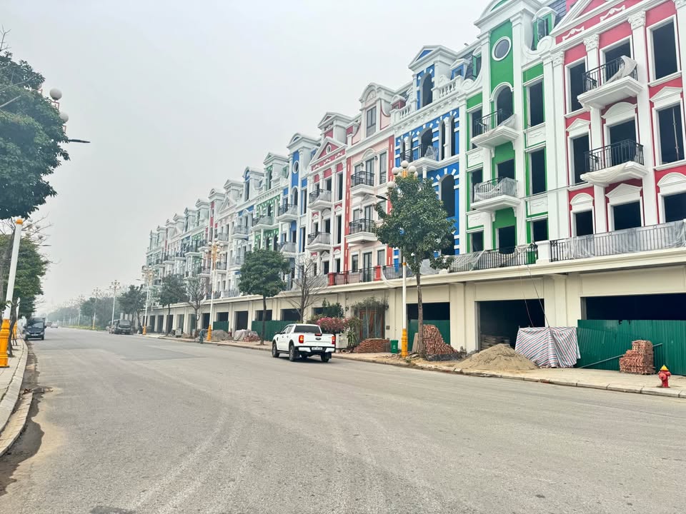 Bán nhà phố thương mại khu đô thị sinh thái Bắc Đầm Vạc, giá 9.8 tỷ