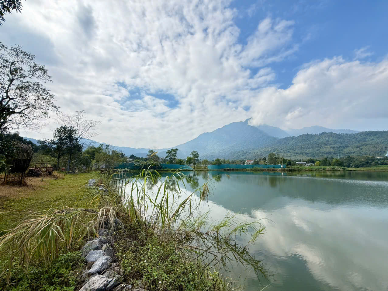 Bán đất view hồ Muồng Voi, Vân Hòa, giá 7.5 triệu/m2