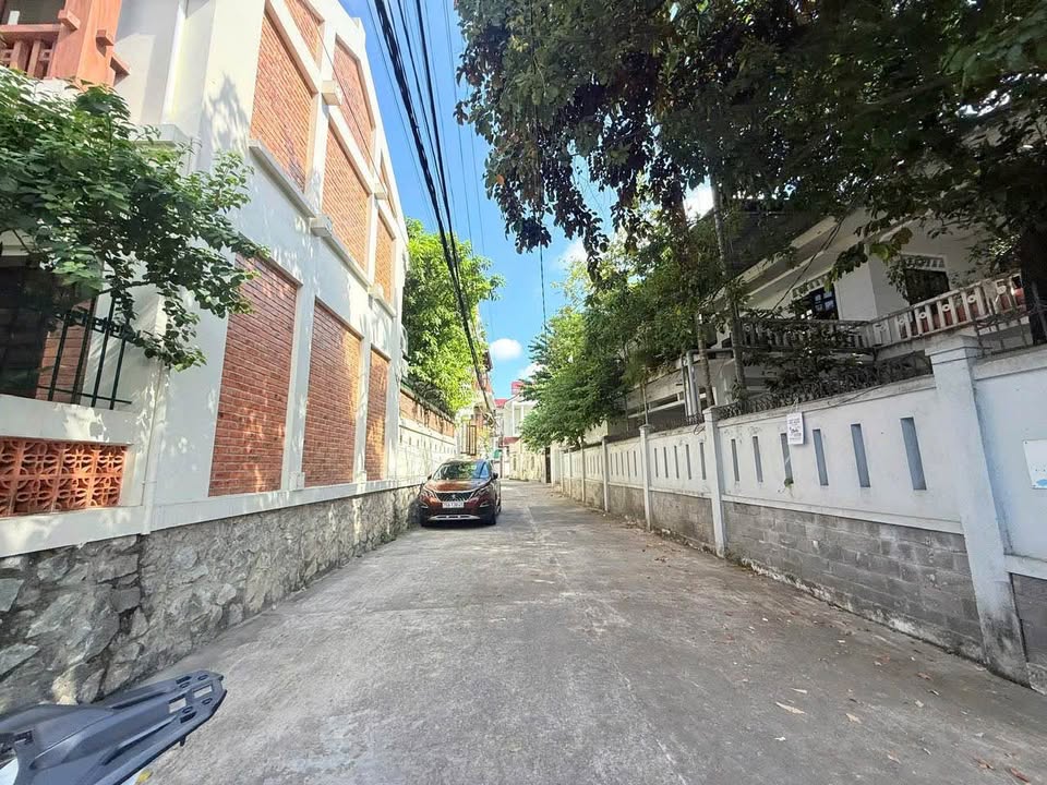 Bán lô góc 2 mặt kiệt Đặng Văn Ngữ, chỉ sau lưng nhà mặt tiền, An Đông, thành phố Huế