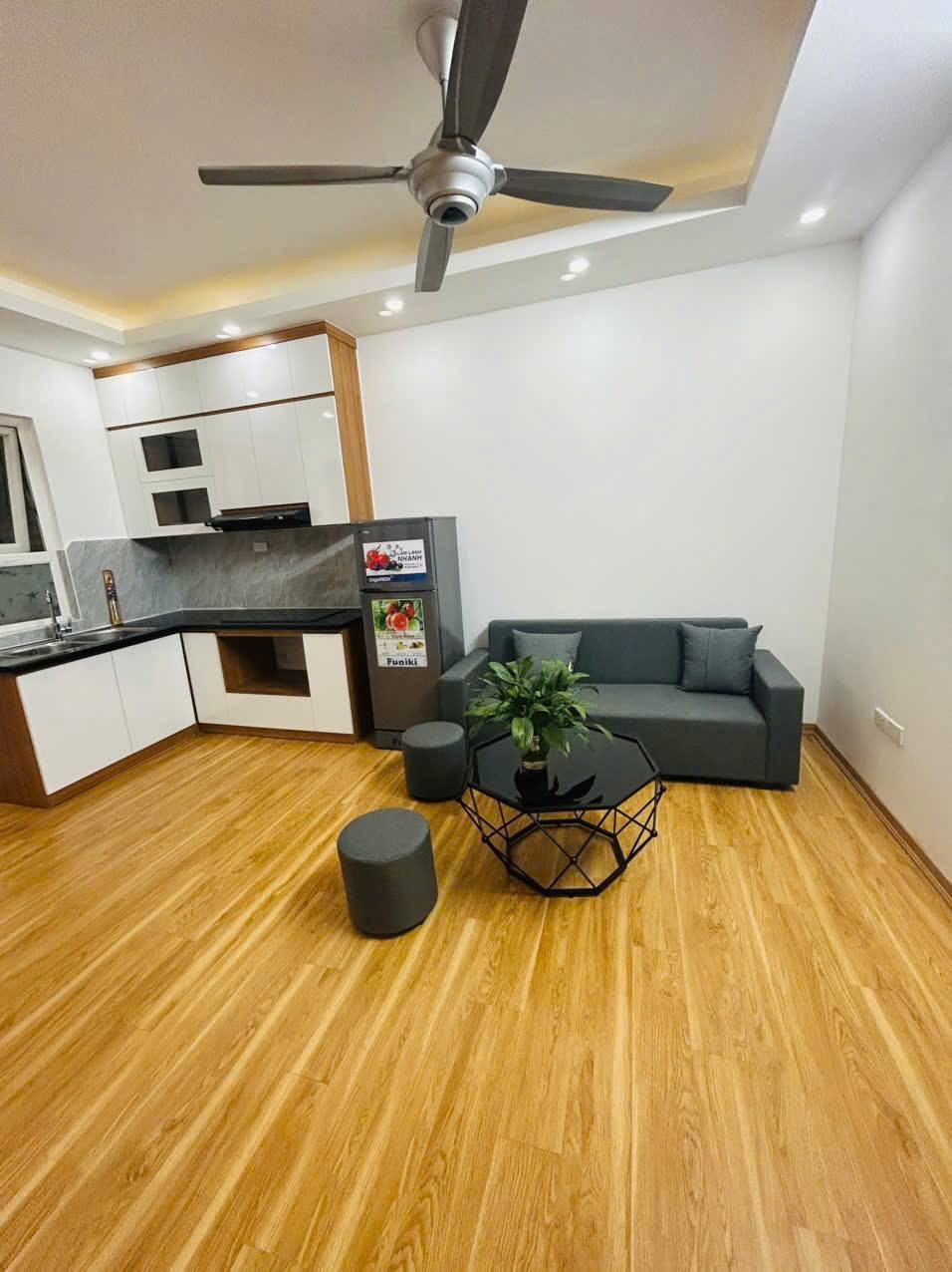 Bán căn hộ chung cư đẹp tầng đẹp toà HH2C Linh Đàm