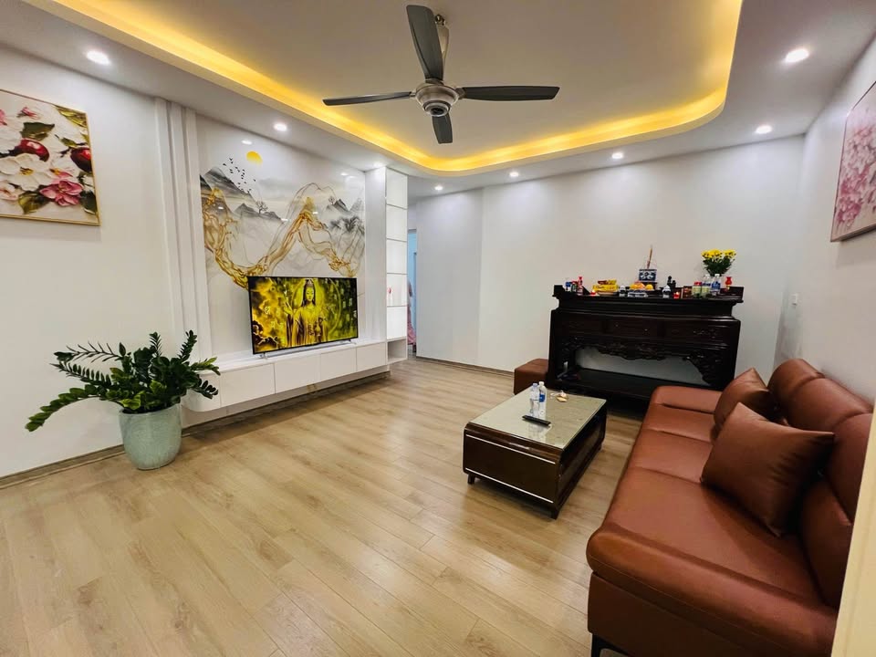 Chính chủ em bán căn hộ B12A06 Tân Việt Tower, full nội thất