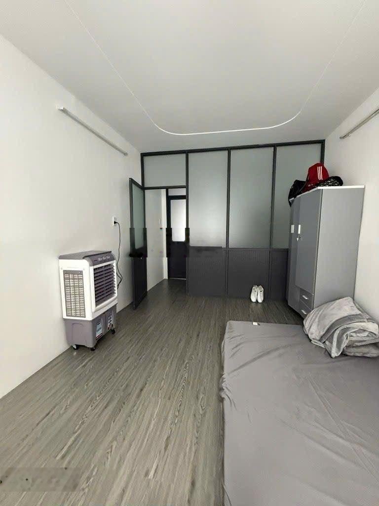 Hiếm - bán nhà 2 tầng đường Huỳnh Thị Hai - oto đậu ngay cửa - khu dân trí cao - sổ riêng sang tên