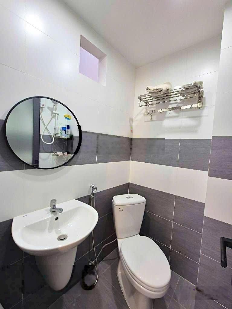 Nhà mới đẹp, full nội thất, ko LG QH - Nguyễn Tri Phương - 3.6x6m (DTSD 60m2), 3 tầng - 4.8tỷ