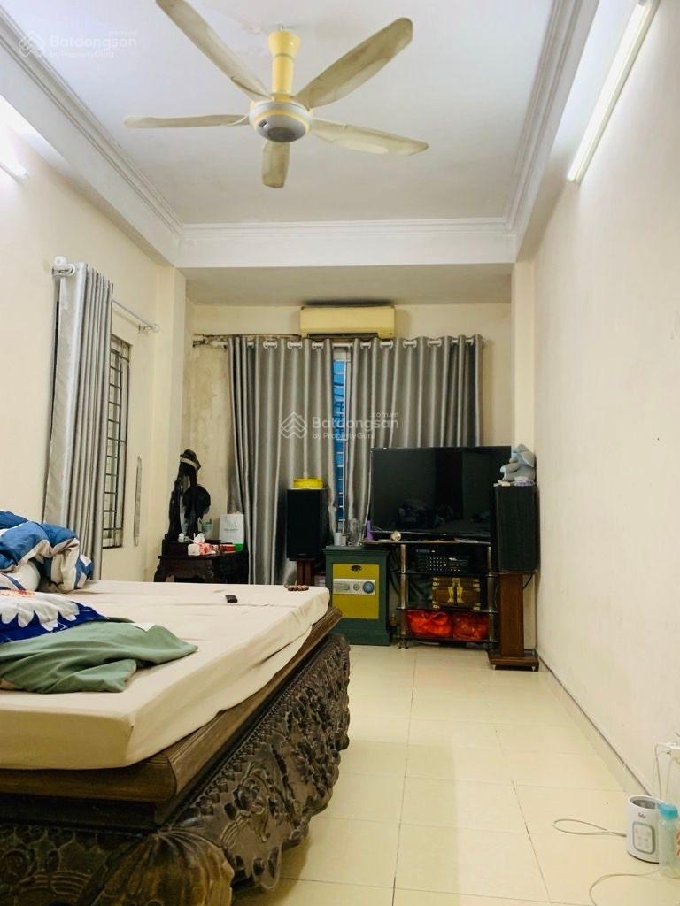 Hiếm có! Phố Hồ Đắc Di 30m2 chỉ 6 tỷ, nhà chất, giá thật, ô tô cách 20m, trung tâm Đống Đa