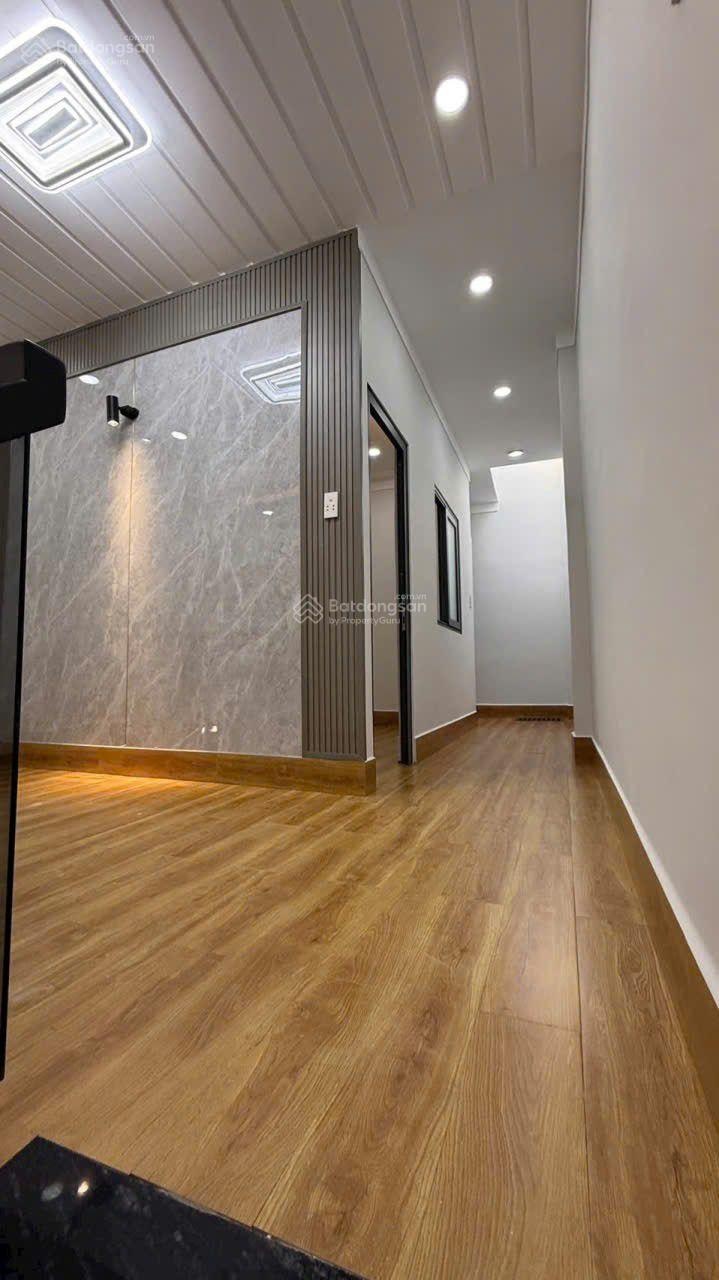 NHÀ ĐẸP LUNG LINH Nhà đúc lửng vị trí vô cùng đẹp và thuận tiện, cách chợ Hiệp Thành chỉ 300m