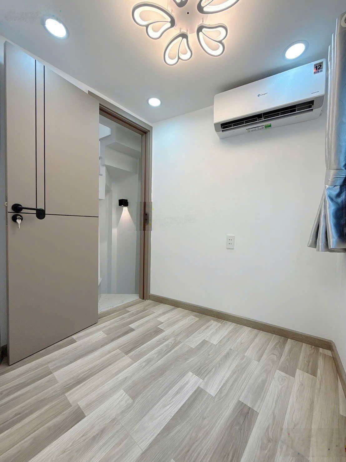 Nhà riêng 3 tầng chỉ 1 tỷ nhỉnh Full nội thất Phú Trung Tân Phú