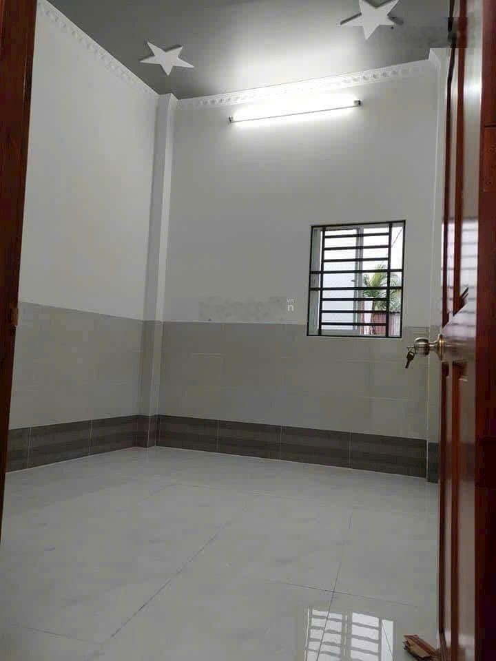 Bán nhà cấp 4 sổ hồng riêng, diện tích 100m2 kế bên chợ Vĩnh Lộc B giá 760triệu