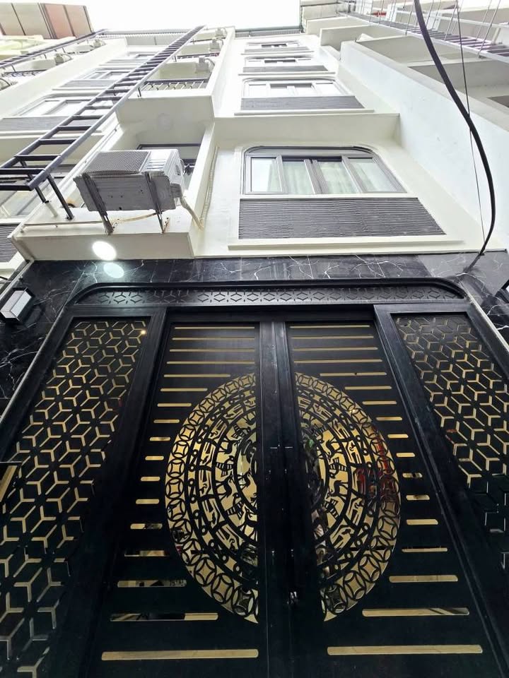 Bán nhà riêng quận Cầu Giấy, thành phố Hà Nội, giá 90 triệu/tháng