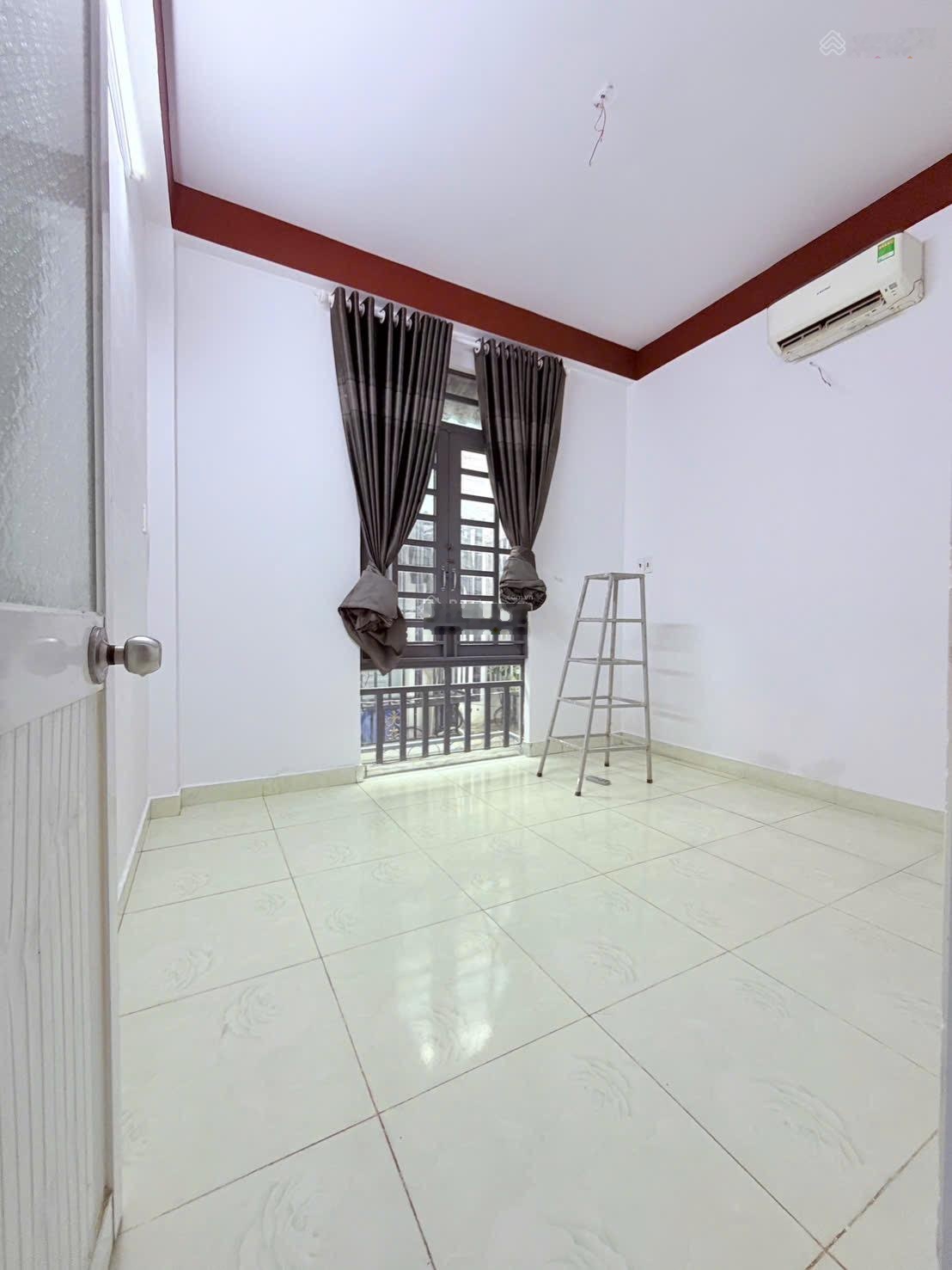 Bán nhà 2 lầu đồng sở hữu 2 phòng ngủ 2 WC Thạnh Xuân Quận 12, đường ô tô tới nhà