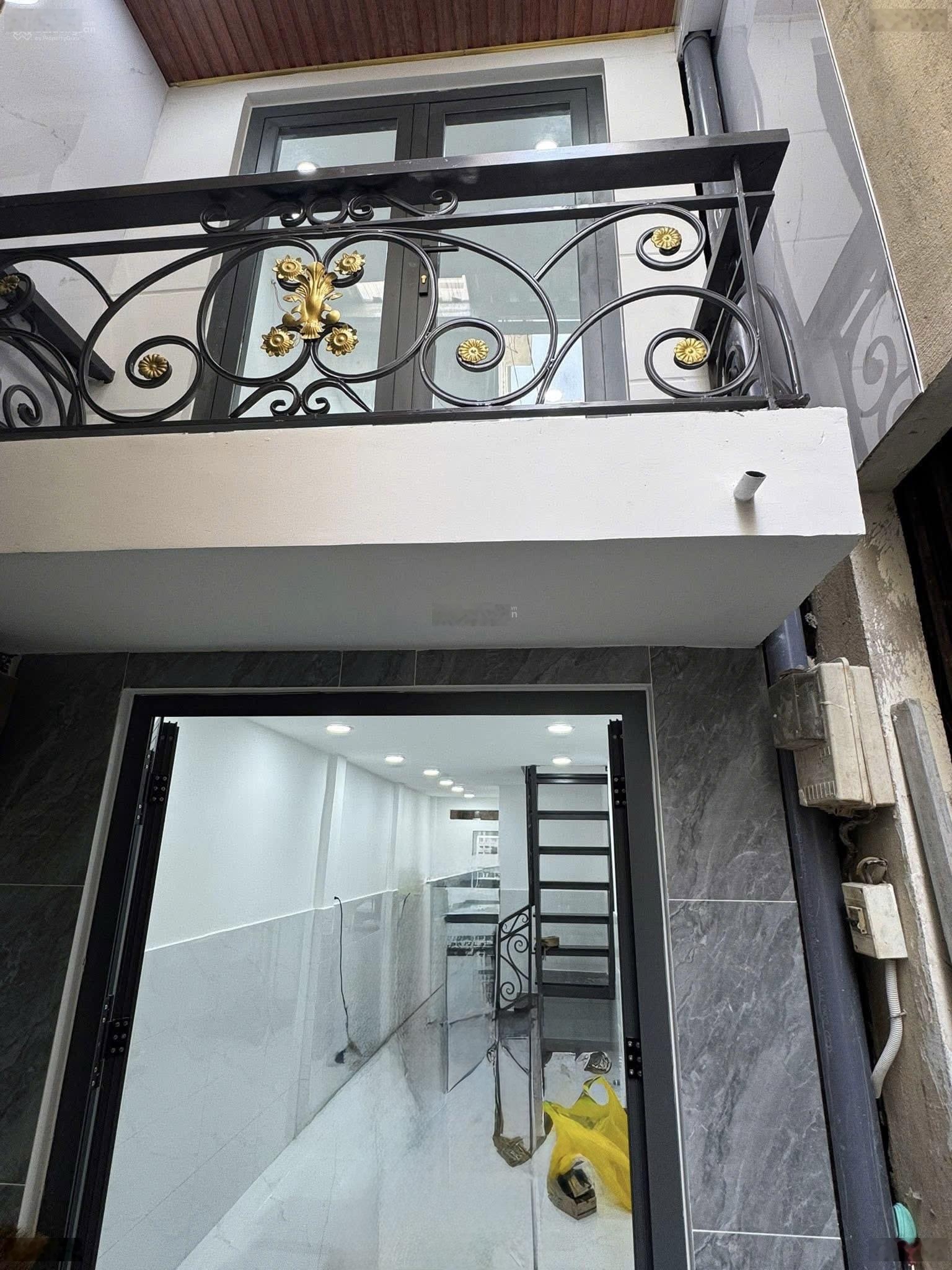 Chính chủ bán nhà 1 trệt 1 lầu, có 2 phòng ngủ, Diện tích sử dụng 30m2. Giá: 1,860tỷ