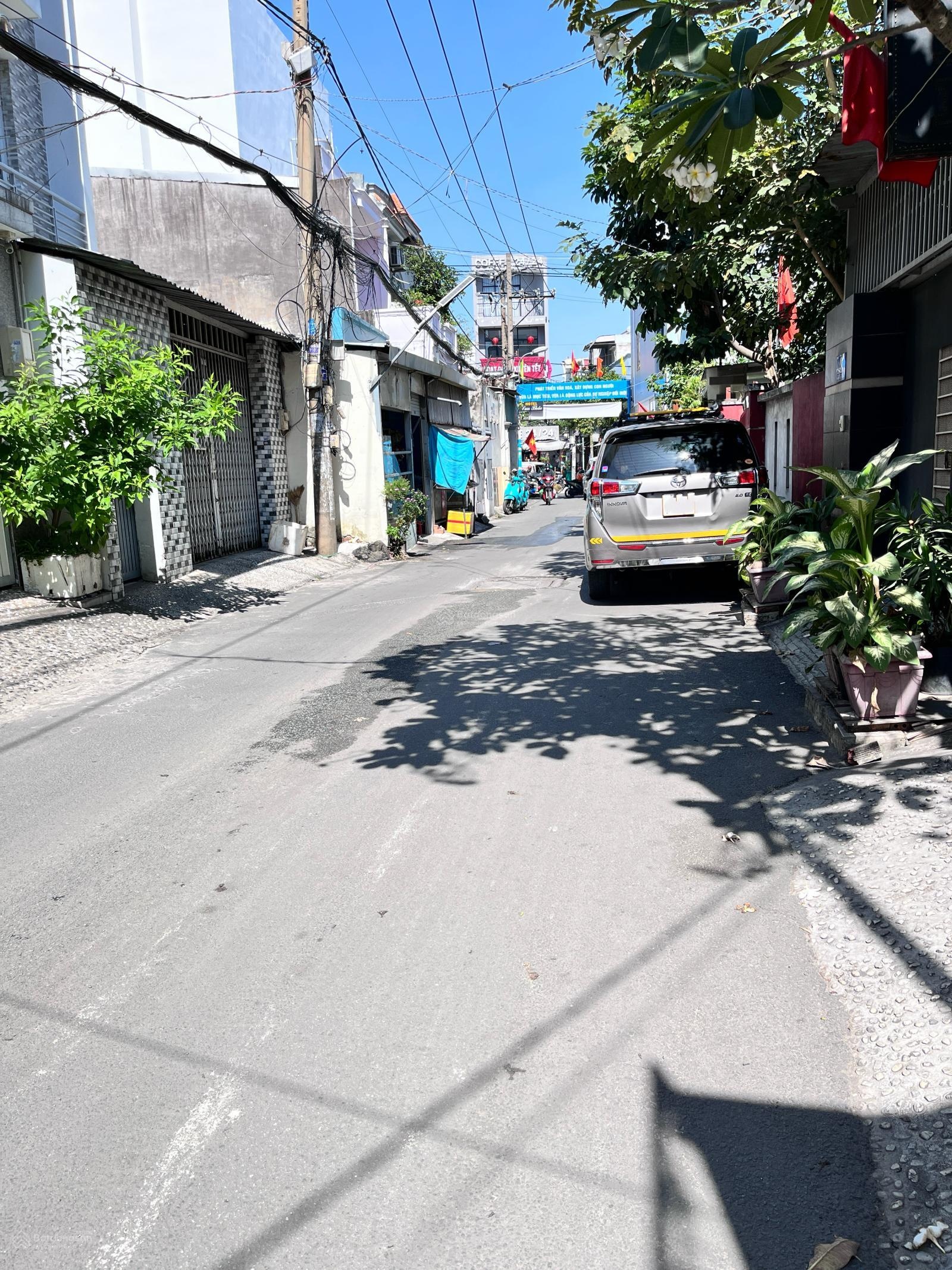 Mua một được hai - cách 1 căn ra hẻm xe tải đường phan huy ích - 42m2 - chỉ 3tỷ8