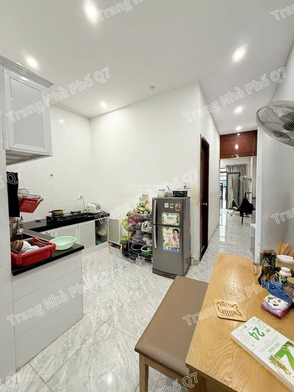 Chỉ 3.9 tỷ - nhà 3 tầng HXH, DT 50m2, mặt hẻm Lâm Văn Bền, Quận 7