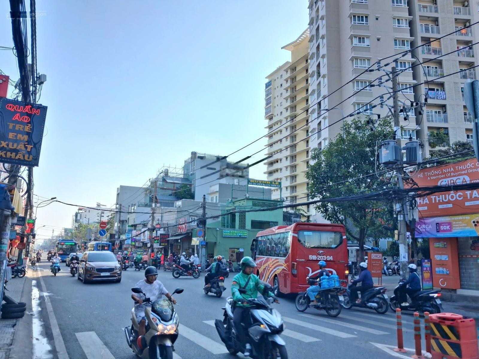 Bán nhà Hậu Giang Q6, lô góc 3m x 11m, hẻm ô tô, sẵn dòng tiền, nhỉnh 3 tỷ