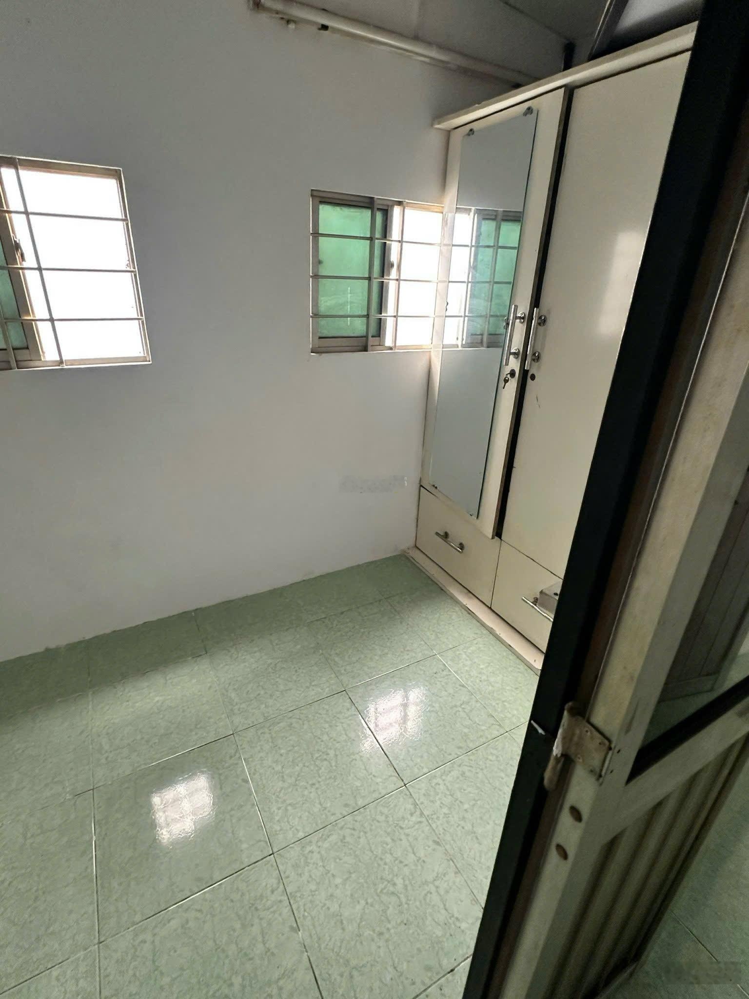 Bán nhanh nhà 1 trệt 1 lầu, 2PN SHR Nguyễn Cửu Vân, P17 giá 1.87 tỷ