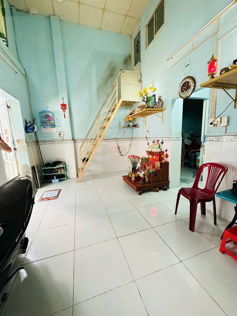 Chính chủ cần bán nhà cấp 4 hẻm 1206 Huỳnh Tấn Phát, DT 5x6,5m2, sổ hồng riêng, giá 3,45 tỷ