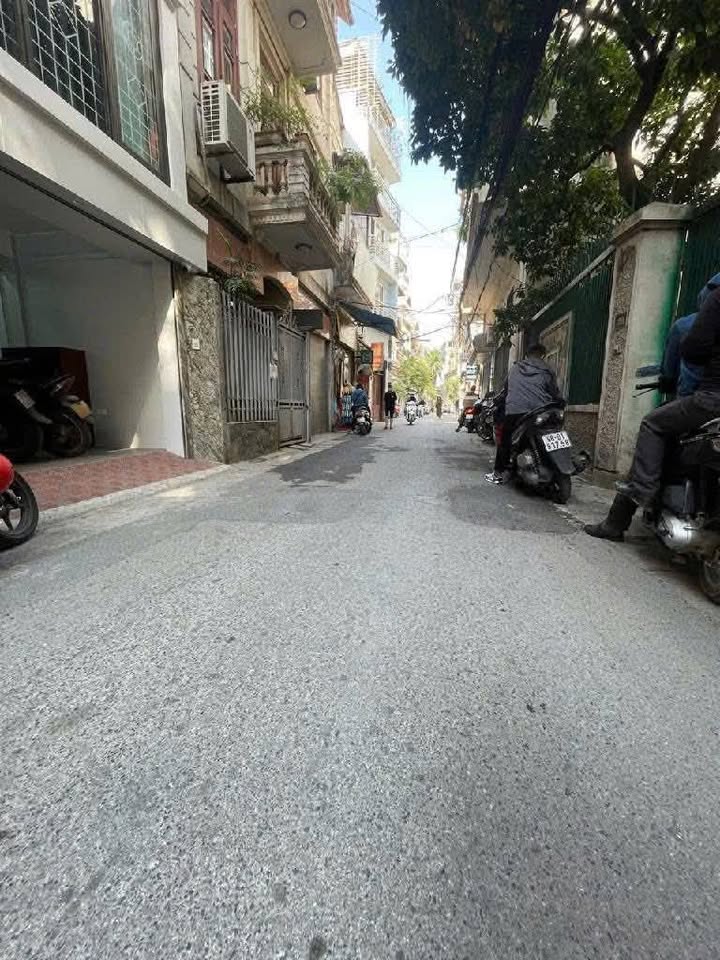 Bán nhà riêng quận Cầu Giấy, thành phố Hà Nội giá 11,1 tỷ