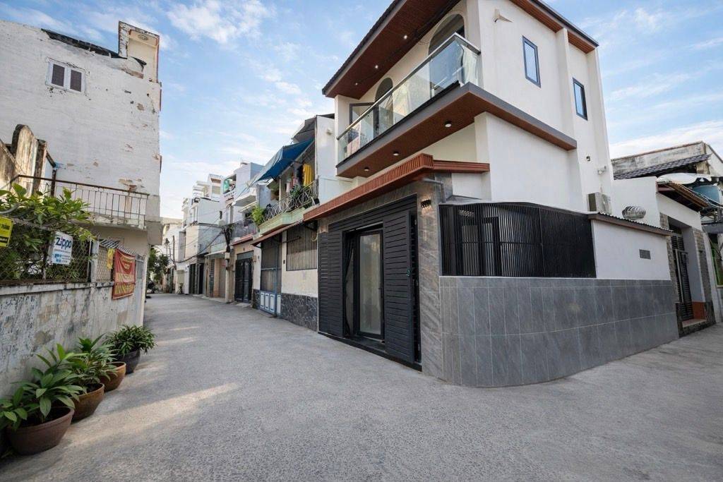 Nhà lô góc 3 tầng mới đẹp, hẻm ô tô 4m mặt tiền, Bình Thạnh, thành phố Hồ Chí Minh