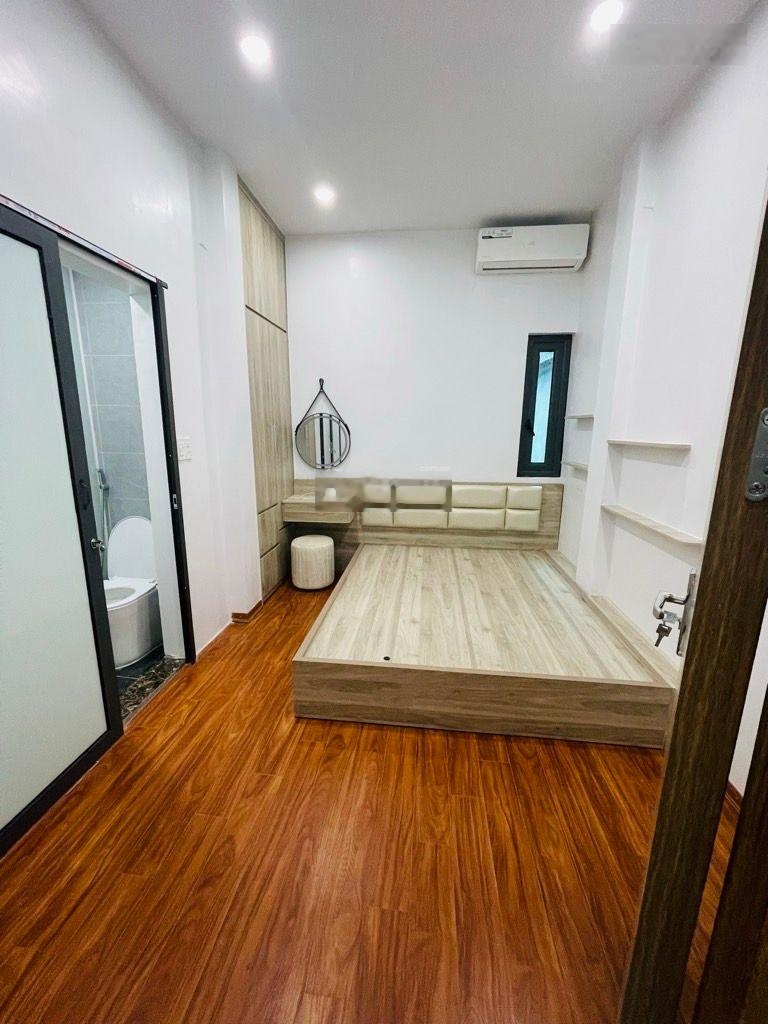 Bán nhà tôn đức thắng 27m 5tầng, gần hồ, gần phố, ngõ thông