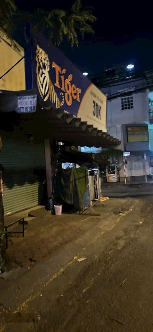 Nhà SHR dt 3,5x10,5m đúc trệt 1 lầu 2pn 2wc hẻm 5m XH đỗ cửa Thới An 16 trung tâm Q12 , 2,95tỷ