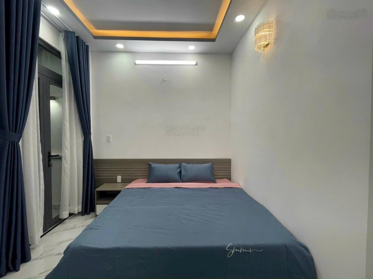 Cho thuê nhà Nguyên Căn mới Full nội thất y hình 100% Hẻm Xe hơi 160 đường Nguyễn Văn Quỳ, Quận 7