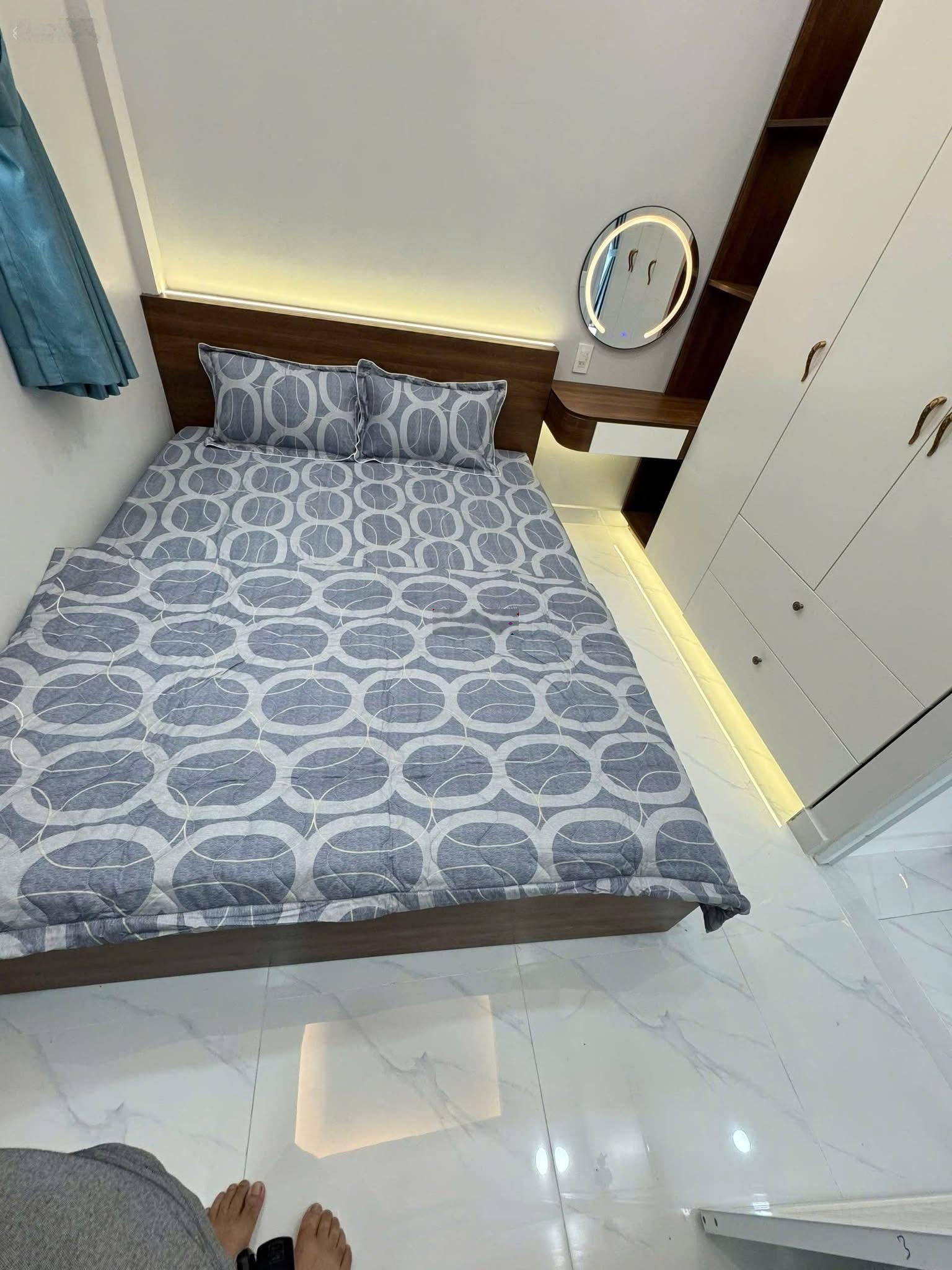 Nhà q7 sát q4 căn góc 2 mặt hẻm thông huỳnh tấn phát