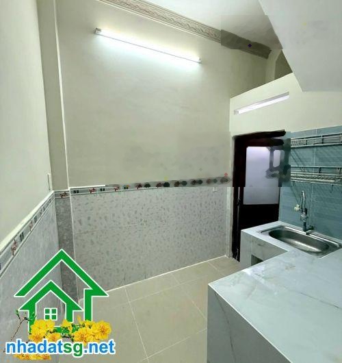 Chỉ 3,6 tỷ trung tâm gò vấp 2 tầng hxh sát mặt tiền quang trung (chợ cầu) - 2pn 2wc