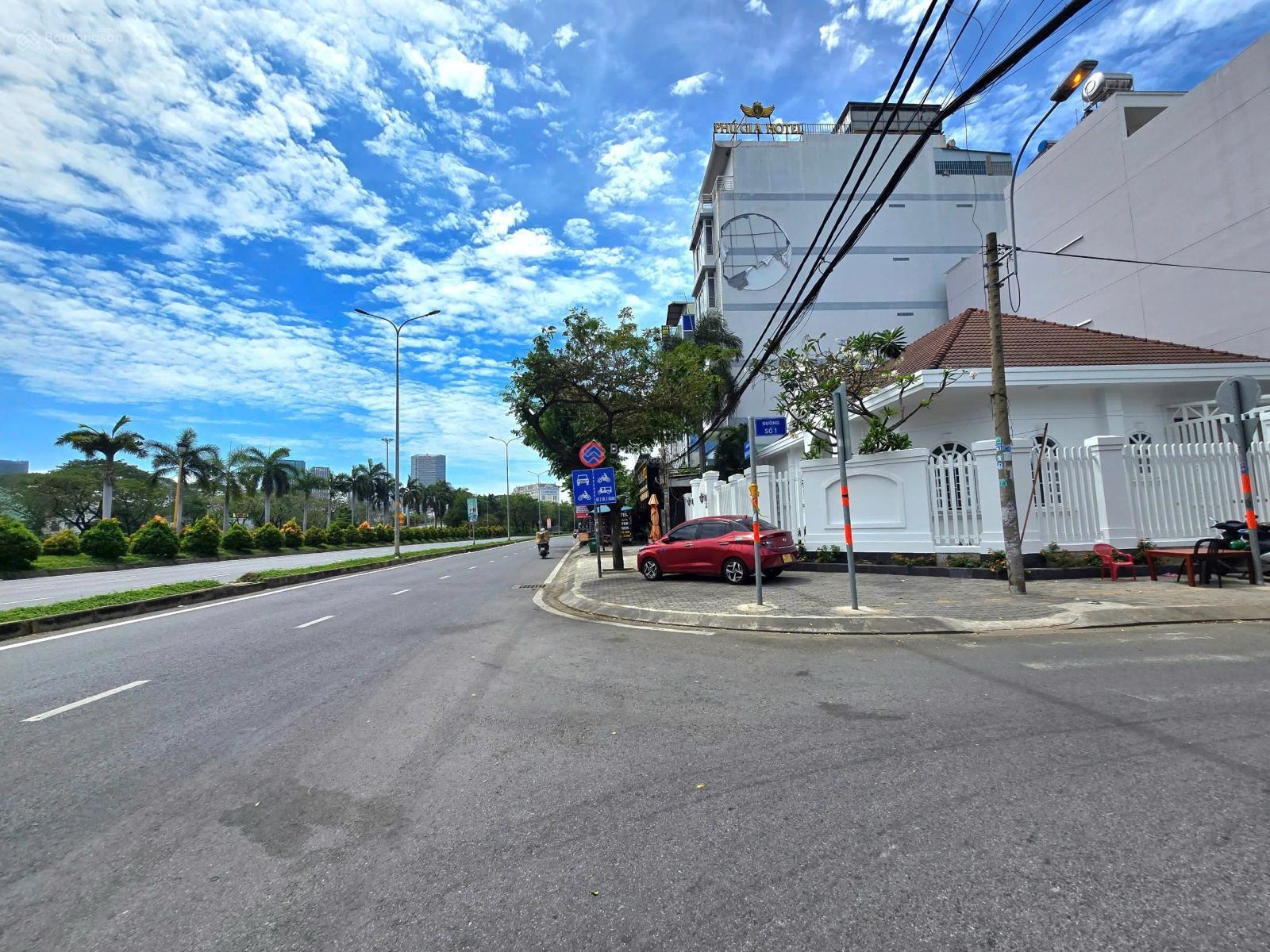 Cho thuê biệt thự góc 2 mặt tiền chợ Tân Mỹ Quận 7